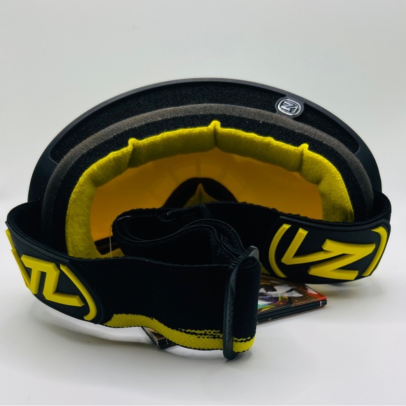 VonZipper snowboarding Goggles - Picture 5 of 6